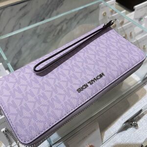 MICHAEL KORS Jet Set Large Signature Logo Continental Wallet Wristlet Lt Quartz